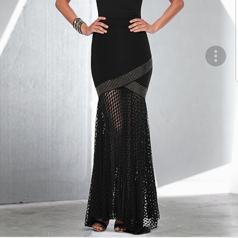 🚨Flash Sale🚨NWOT Lace Detail Maxi Skirt